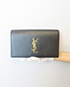 Clutch Logo YSL, vista frontal